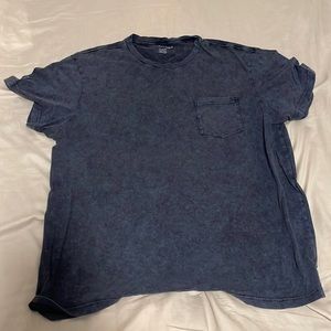 American Eagle tshirt